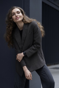 Linda B.