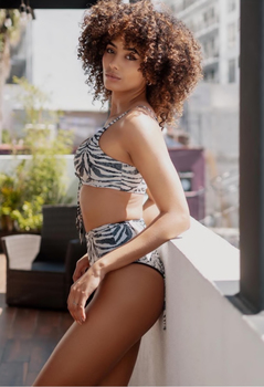 Nicole 